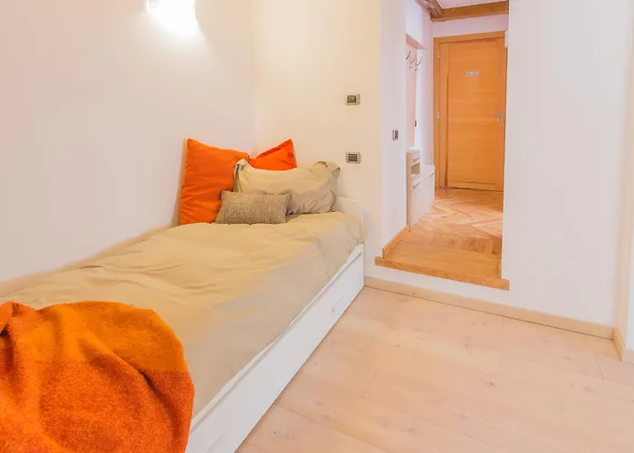 White Moon Bed & Breakfast