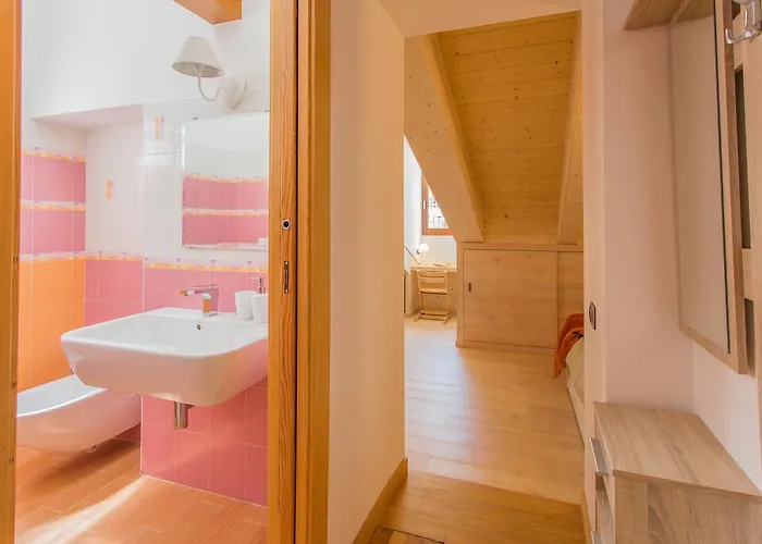 White Moon Bed & Breakfast